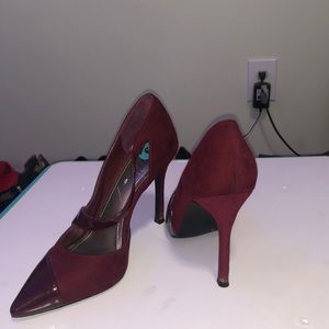 BCBG heel